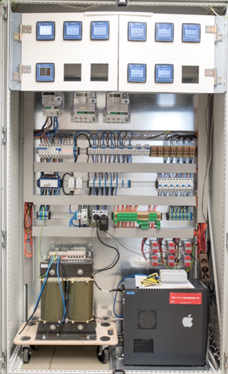 2-2.jpg#asset:1634